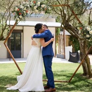 arche en bois hexagonale la fabrique a souvenirs.webp