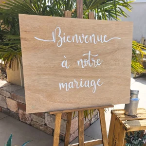 chevalet panneau bienvenue la fabrique a souvenirs.webp